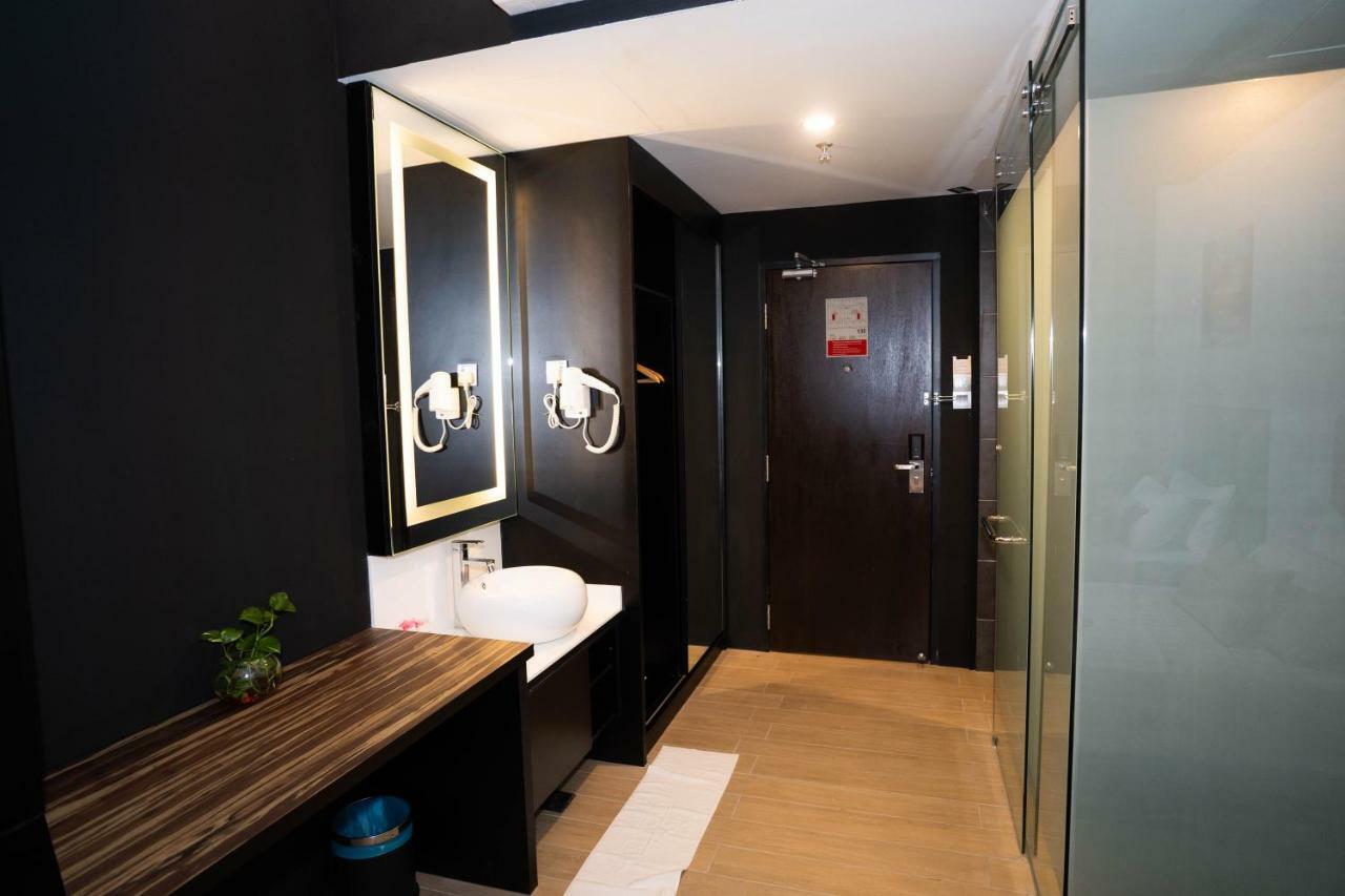 Artworks Hotel Ipoh Exterior photo